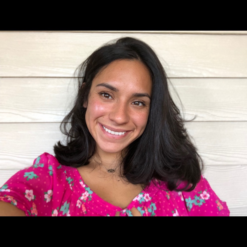 Meet your Posher, Alexis
